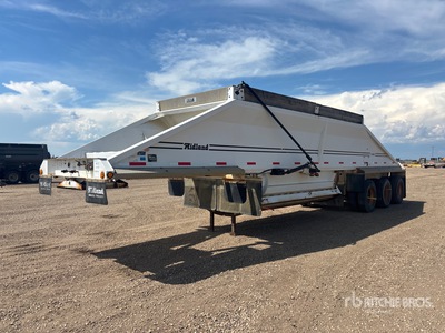2008 Midland 42 ft Tri/A Belly Dump Trailer