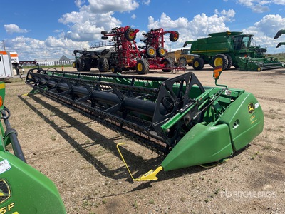 John Deere 635 35 ft Flex Combine Header