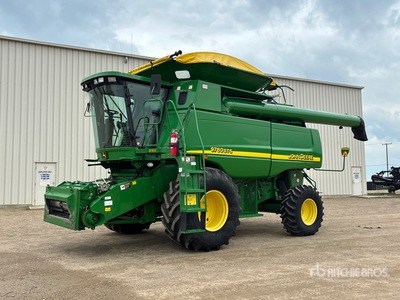 2005 John Deere 9760 حصادة مجمعة