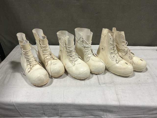 (21) Pairs of Extreme Cold Weather Boots (21) Pairs of Extreme Cold Weather Boots