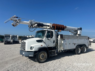 Altec D4065BTR on 2018 Freightliner 114SD 6x4 Digger Derrick Truck