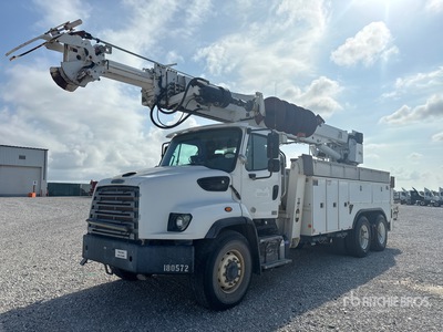 Altec D4065BTR on 2018 Freightliner 114SD 6x4 Digger Derrick