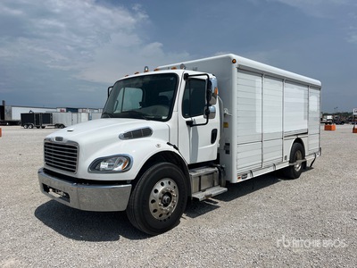 2021 Freightliner M2 106 4x2 8 Bay Autocarro per traporto bevande