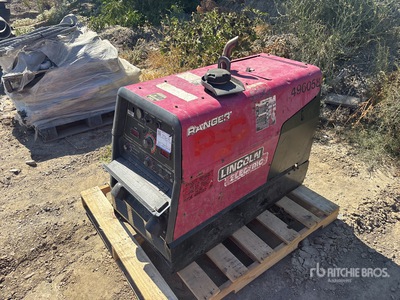 2014 Lincoln Ranger 305 Multi-Process Engine Driven Welder
