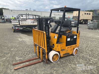 Hyster E40XL Electric Forklift