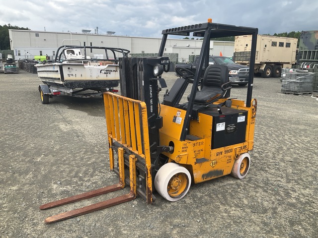 Hyster E40XL Electric Forklift