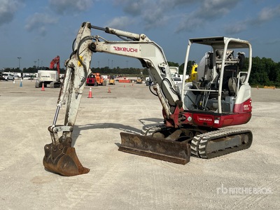 2016 Takeuchi TB240 Mini-pelle