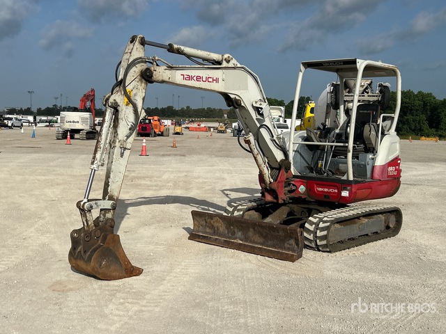 2016 Takeuchi TB240 Mini Excavator