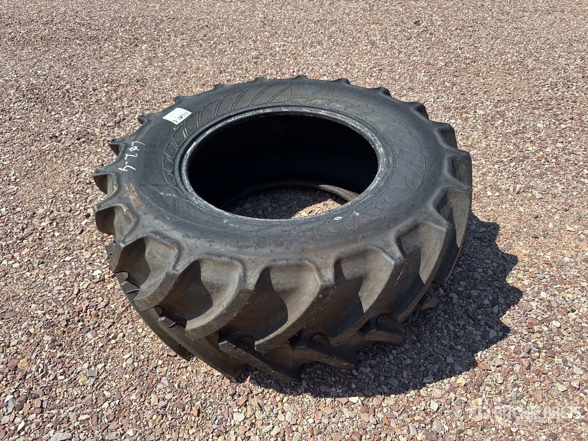 Mitas 540/65R28 142D Pneu Tires