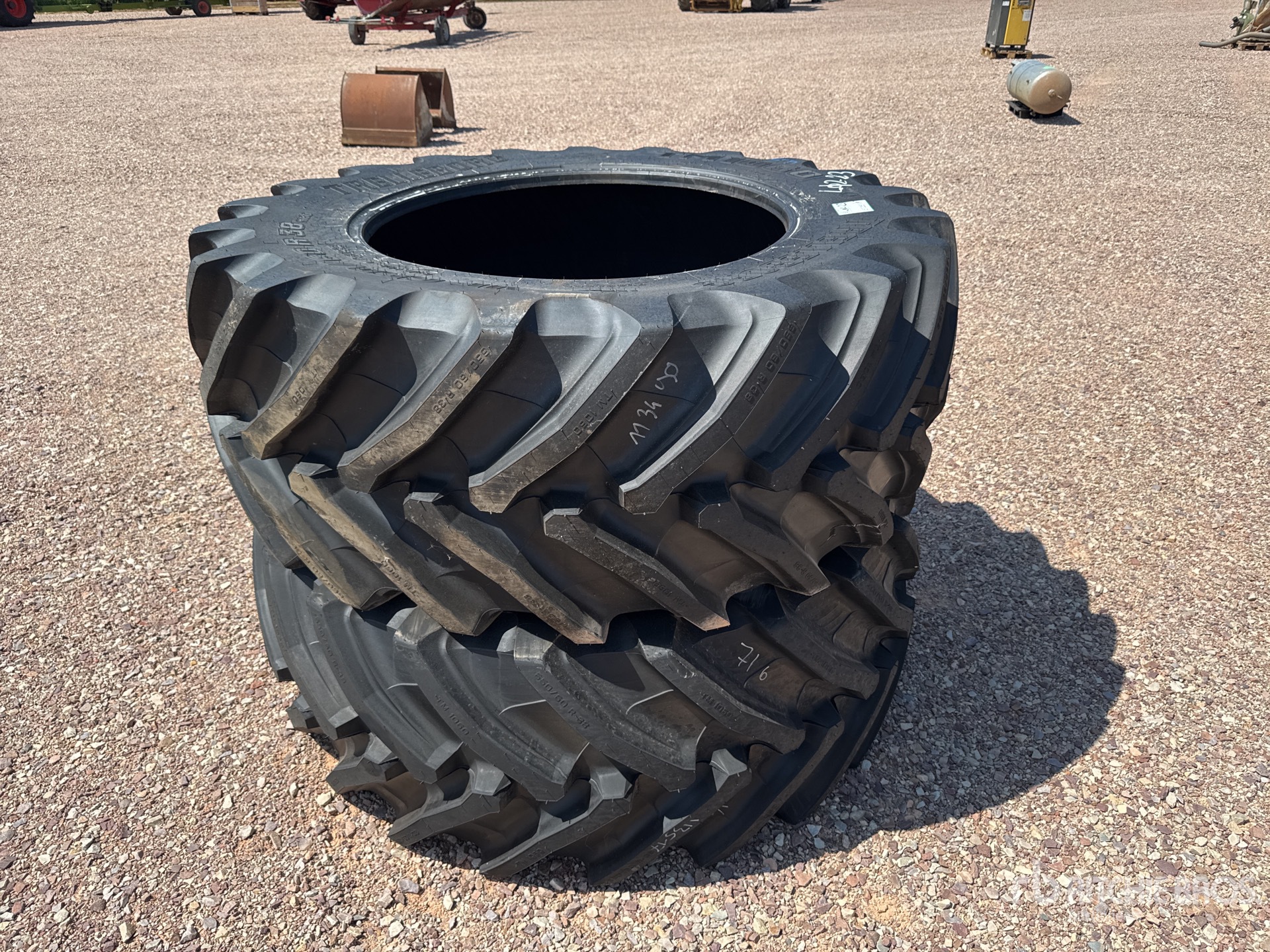 Quantity of Trelleborg VF650/60R38 166D Qte De Pneus Qty Of Tires