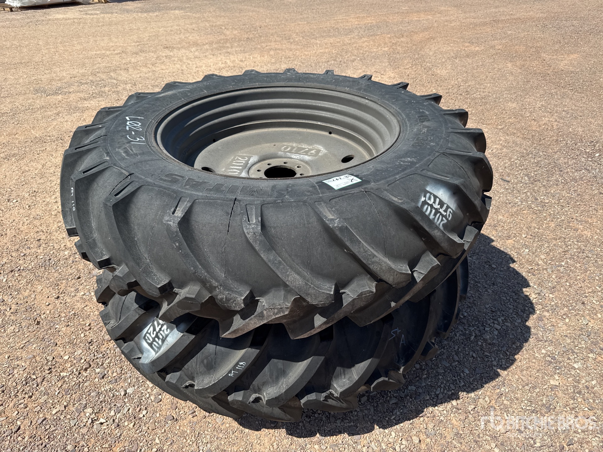 Mitas 18,4 -38 F Qte De 2 Roues Qty Of 2 Wheels