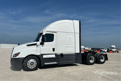 2021 Freightliner Cascadia 126 6x4 Sleeper Truck Tractor