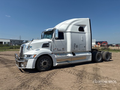2022 Western Star 5700 6x4 T/A Sleeper Truck Tractor