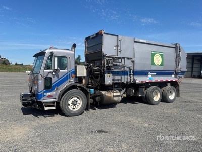 2011 Peterbilt 320 6x4 Side Loader Waste Collection Truck