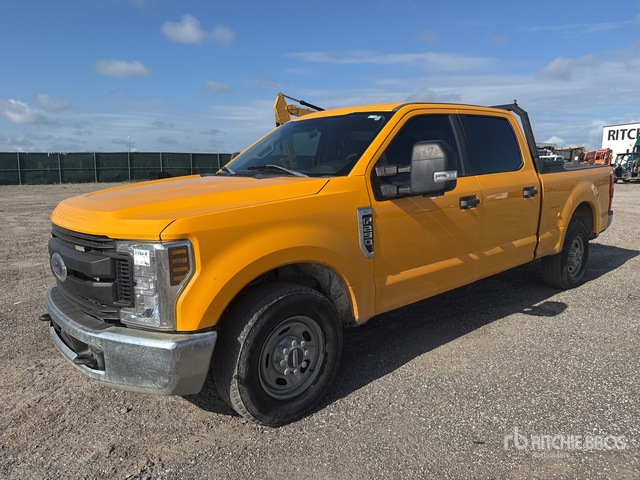 2018 Ford F-250 4x2 Crew Cab Pickup