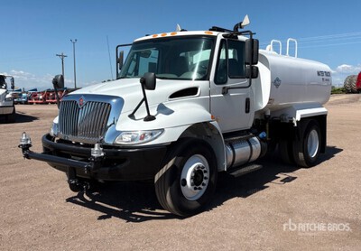 2019 Freightliner M2 106 2000 gal 4x2 Water Truck