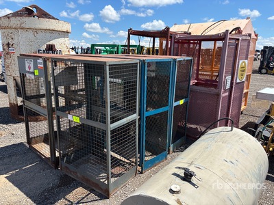 Quantity of (16) Storage Cages and Construction Personnel lift cages Divers - Magasin, entrepôt, consommateur