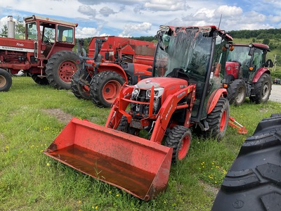 2019 Kubota B2650 HSDC 4WD Utility Tractor (Inoperable)