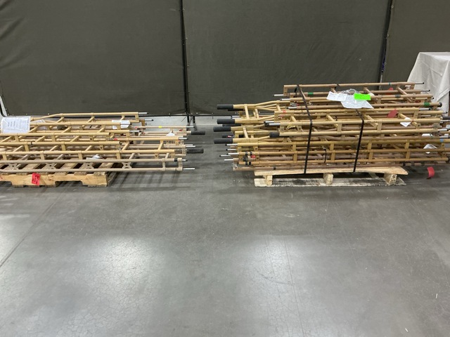 (21) Scaffolding Ladders (21) Scaffolding Ladders