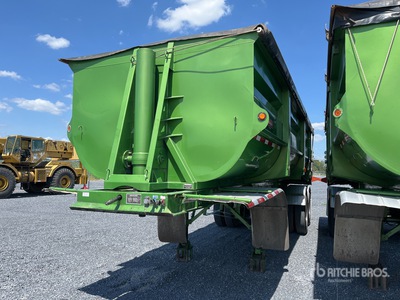 2020 Gallegos 27 ft T/A Frameless Tipping Trailer