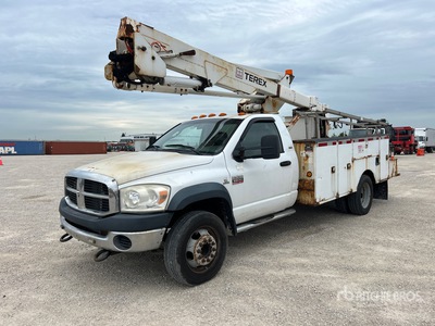 2008 Terex Telelect HI-RANGER LT40 40 ft on 2008 Dodge Ram 5500 SLT 4x2 Bucket Truck
