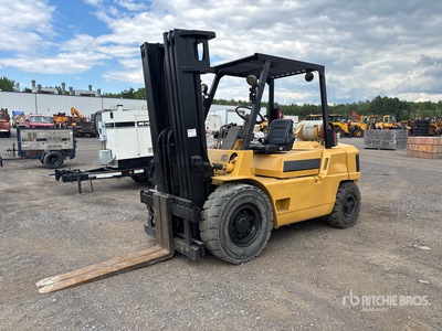 Cat GPL40 8100 lb Cushion Tire Chariot Élévateur