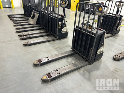 2019 Crown WP3035-45 4500 lb Electric Pallet Jack