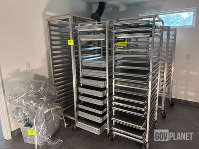 (6) Baking Racks & Covers