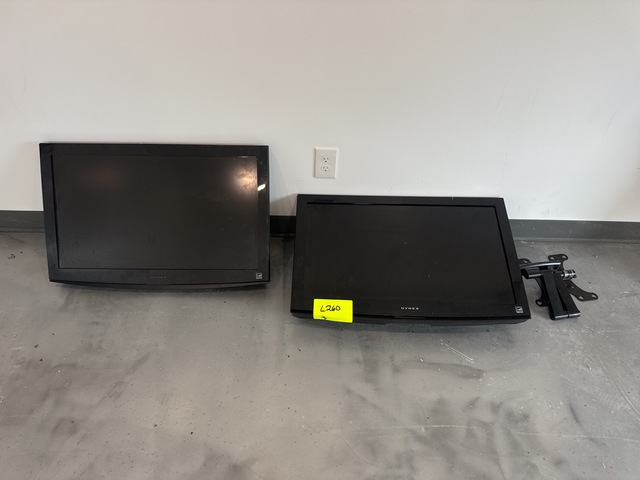 (2) Dynex DC-L321-10A Televisions w/Wall Mounts (2) Dynex DC-L321-10A Televisions w/Wall Mounts