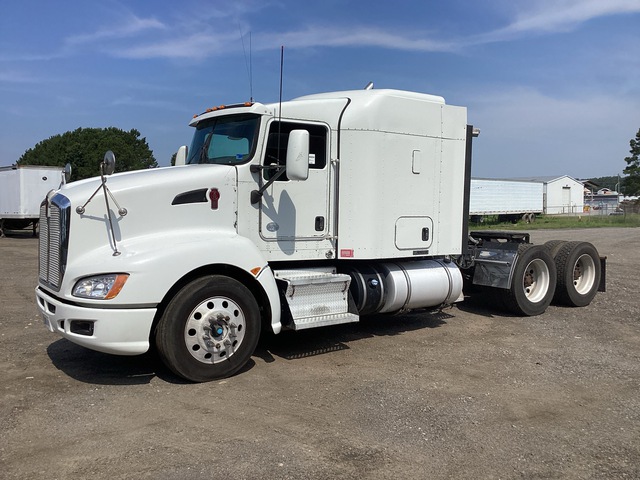 2013 Kenworth T660 6x4 T/A Sleeper Truck Tractor
