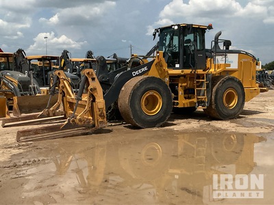 2022 John Deere 744L Pala gommata