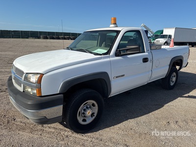 2004 Chevrolet Silverado 2500 HD 4x2 Pick Up
