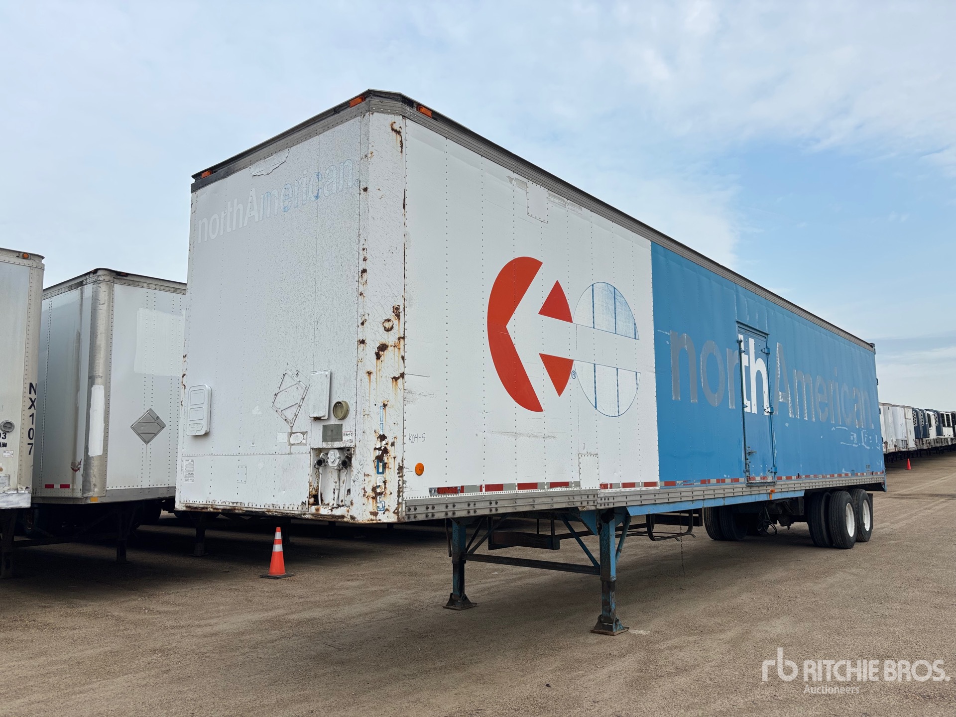 2015 Kentucky MFG Co 48 ft x 102 in T/A Van Trailer