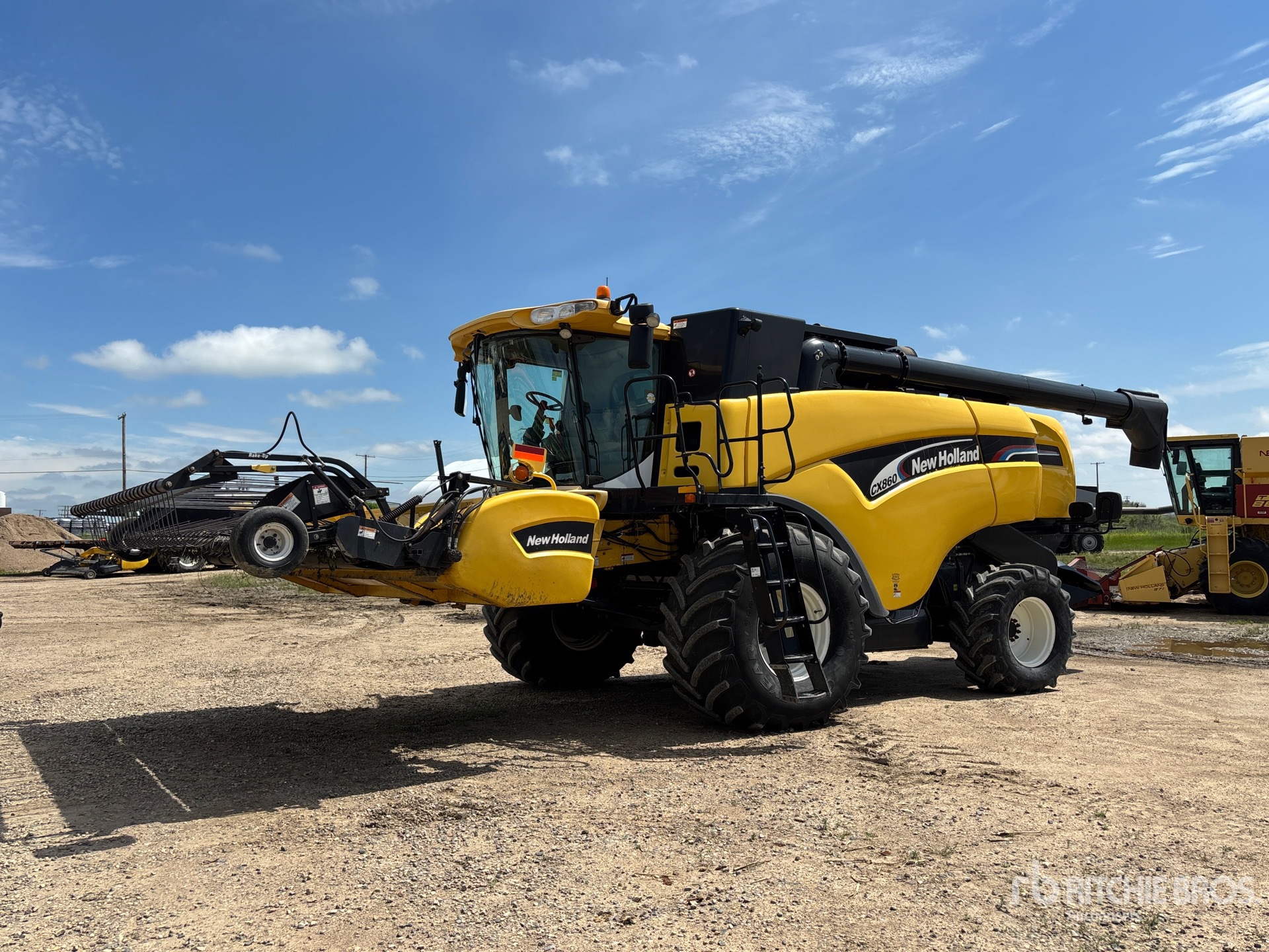 2006 New Holland CX860 Combine Harvester