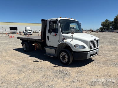 2014 Freightliner M2 106 4x2 Platte vrachtwagen