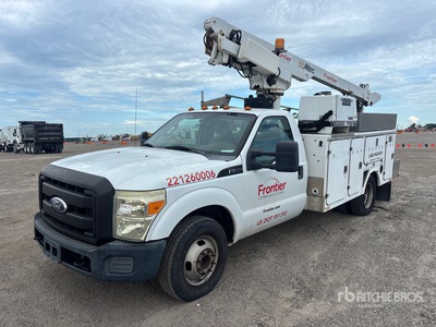 Altec At200a 30 ft on 2012 Ford F-350 XL 4x2 Camión con Cesta Elevadora