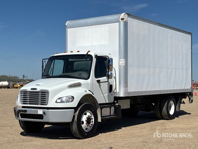 2016 Freightliner M2106 4x2 شاحنة فان
