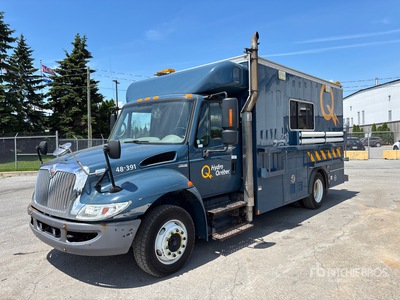 2010 International 4300 SBA 4x2 Utility Truck