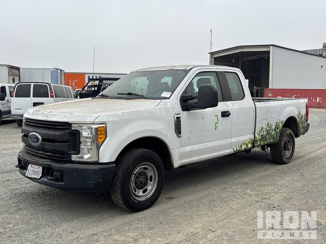 1FT7X2A66HEB35801 2017 photo no. 1