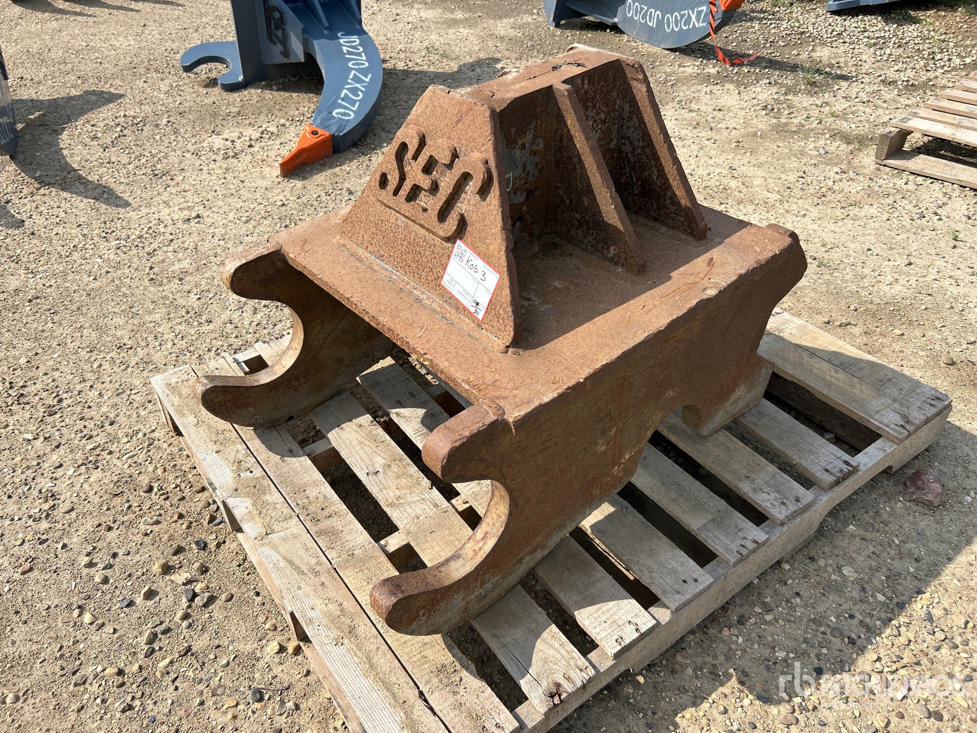 SEC 21 in Q/C Excavator Lifting Lug - Fits 300 Series