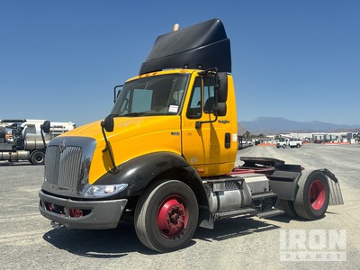 2013 International 8600 4x2 S/A Day Cab Truck Tractor