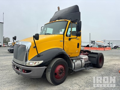 2013 International 8600 4x2 S/A Day Cab Truck Tractor