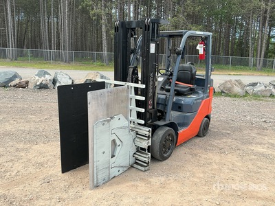 Toyota 8FGCU25 2500 lb Chariot Élévateur