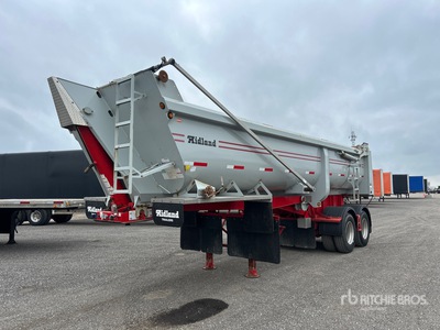 2019 Midland 26 ft T/A Hinterkipper