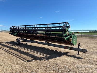 John Deere 930R 30 ft Tête de moissonneuse/batteuse