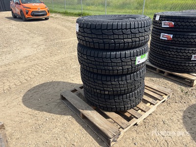 Quantity of (4) Linglong LT265/70R17 Opony (Unused)