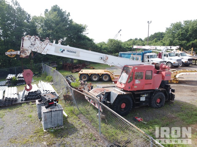 1992 Tadano TR-300XL 30 ton 4x4 Rough Terrain Crane