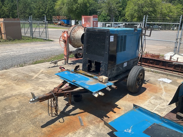 2002 Miller Big Blue 302 P Mobile Multi-Process Engine Driven Welder (Inoperable)