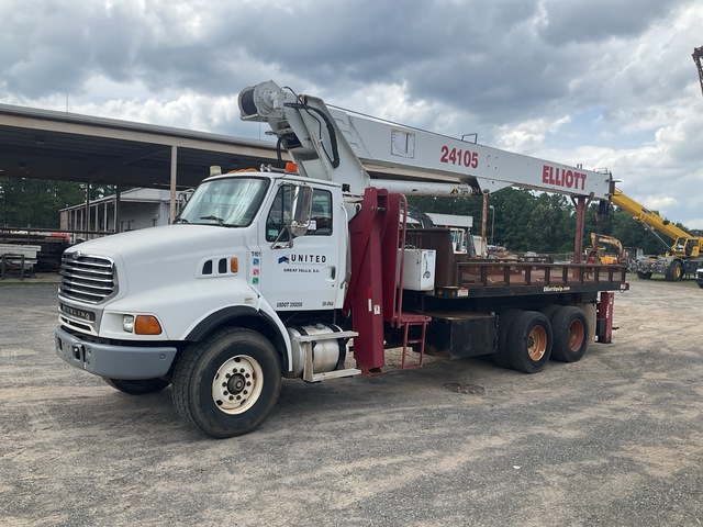 Elliott 2400 48000 lb Straight Boom on 2005 Sterling LT8500 6x4 Boom Truck