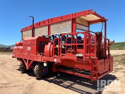 2021 Ferrari Futura Twin 9AT/5 4x4 Self Propelled Automated Vegetable Transplanter 9 Line
